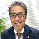 講師