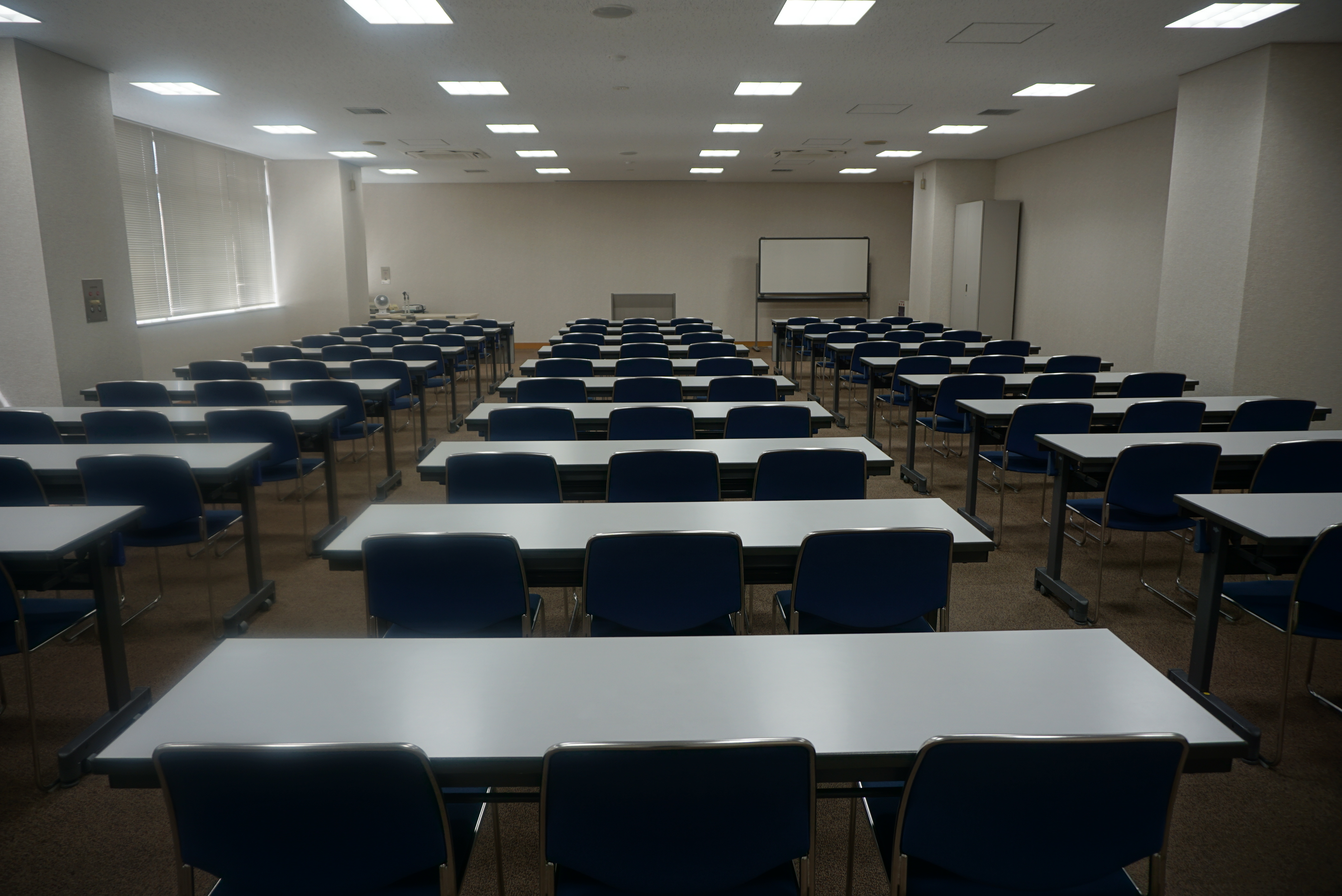 4階会議・研修室A