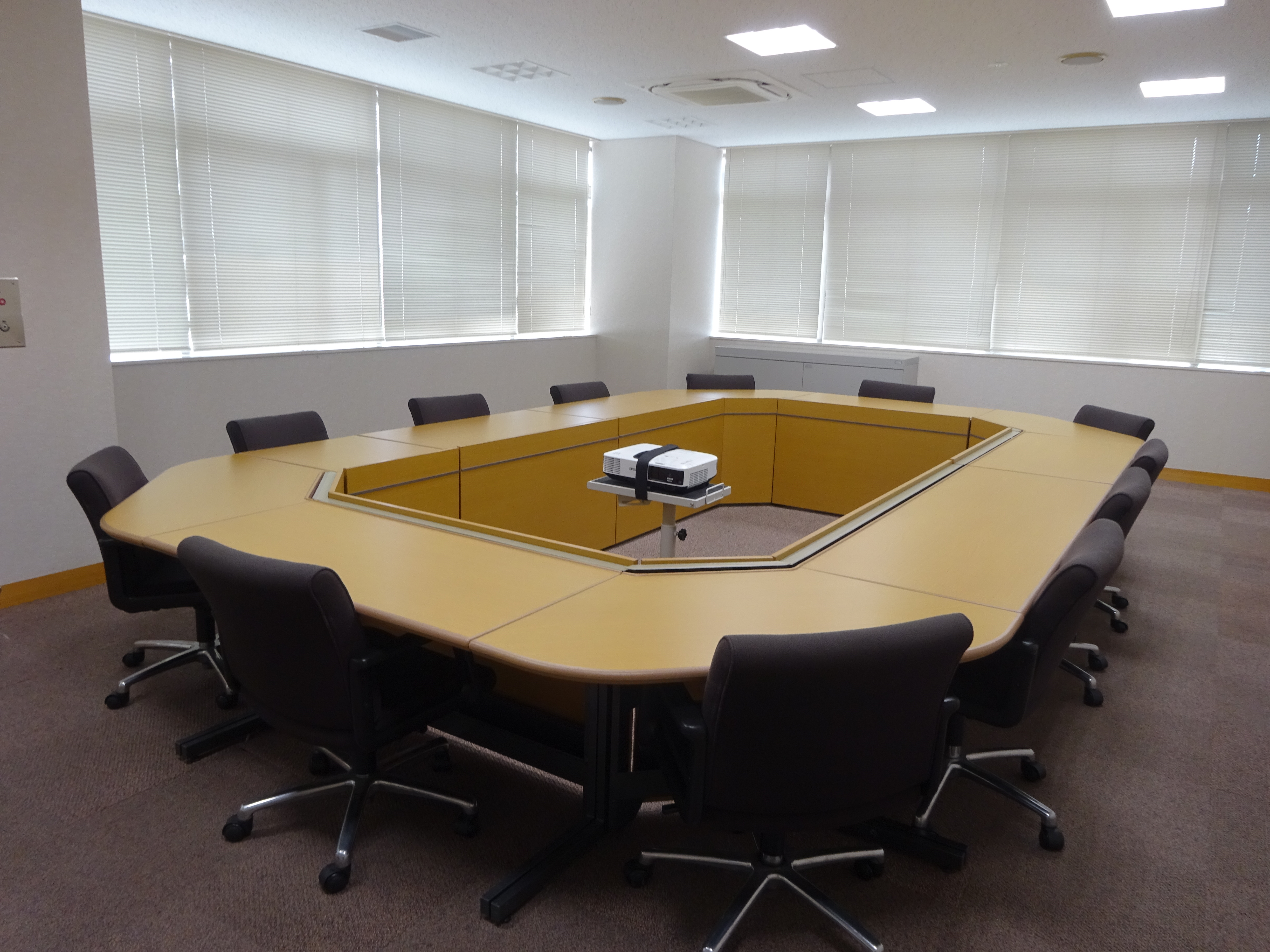 4階会議・研修室B